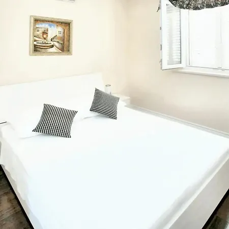 Villa Elegant In Brac With Private Pool Sumartin