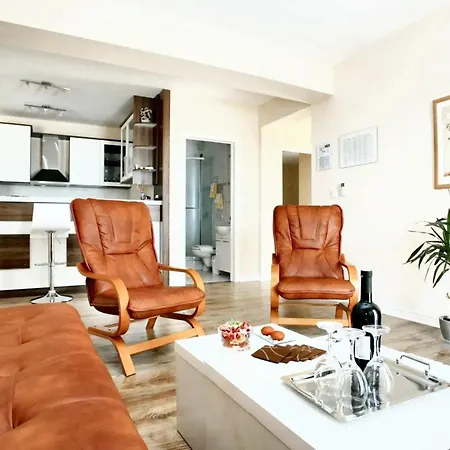 Elegant In Brac With Private Pool Sumartin