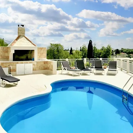 Villa Elegant In Brac With Private Pool *