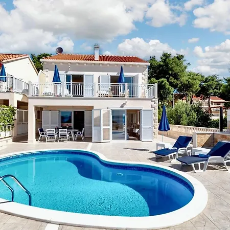 Elegant In Brac With Private Pool Villa *